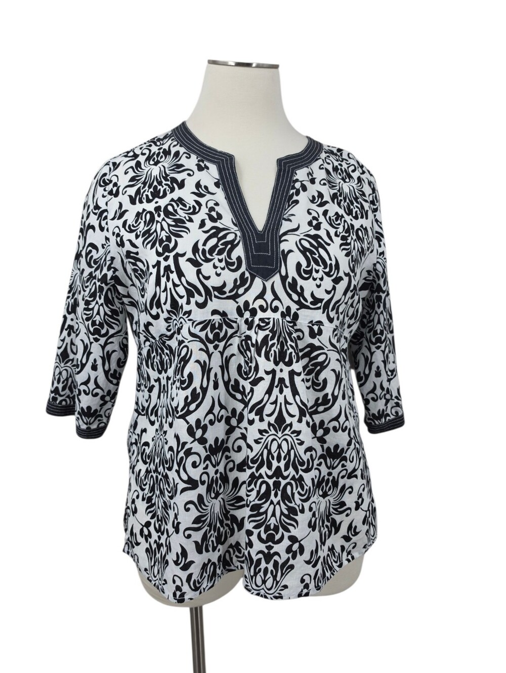 Saint Tropez Linen Women's Plus Size 2X Black and White Patterned Tunic Top